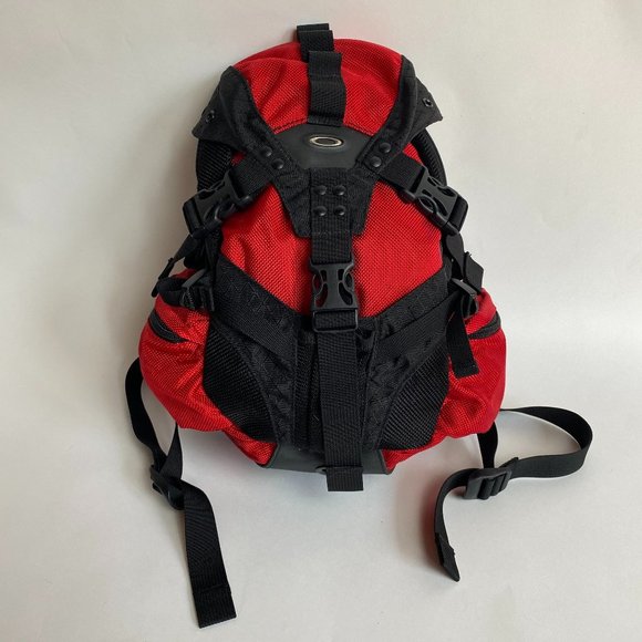 oakley small backpack